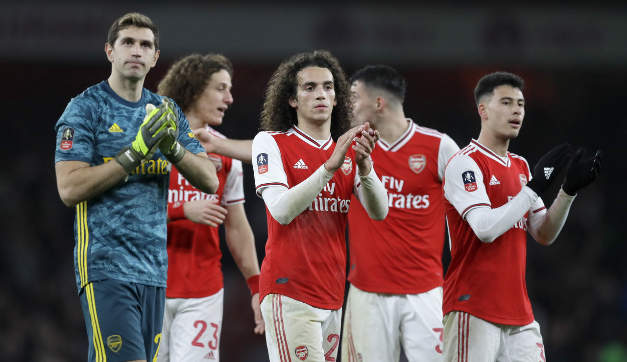 阿斯：孔德和巴尔德本赛季大幅下滑，但教练组仍对他们有期待（阿斯：孔德与巴尔德本季状态走低，教练组依然寄予厚望）