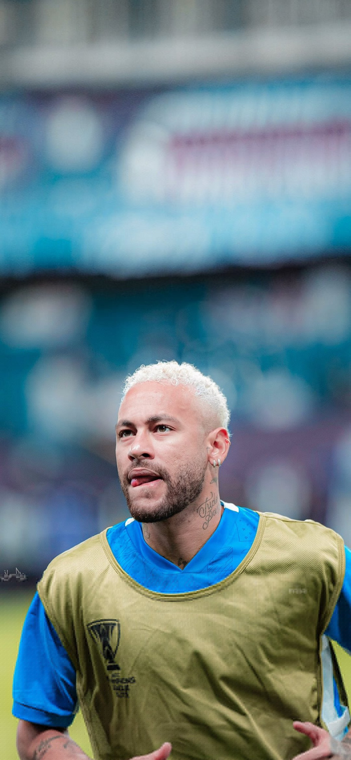 于根伟：杨梓豪的续约存在变数；目前看朴韬宇回归可能性不大（于根伟：杨梓豪续约尚存不确定性，朴韬宇回归几率不高）