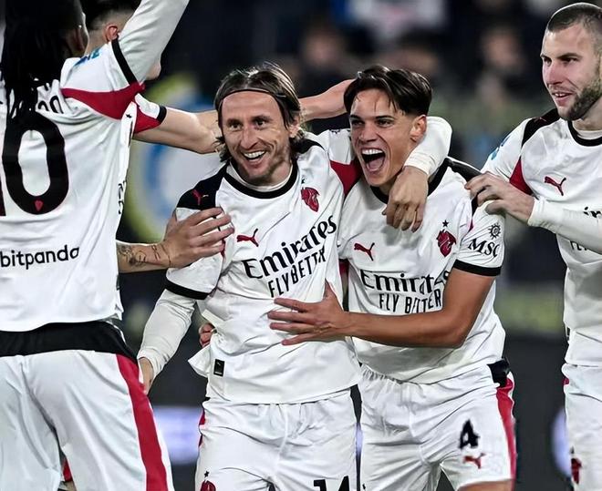 苗原：深圳青年人在谈云南玉昆外援恩里克、内内，球队想冲超（苗原：深圳青年人正洽谈云南玉昆外援恩里克、内内，目标冲超）