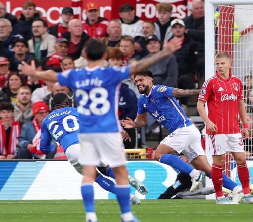 意媒：国米中卫帕拉西奥斯想要重返前东家里瓦达维亚独立（意媒：国米后卫帕拉西奥斯有意回归老东家里瓦达维亚独立）