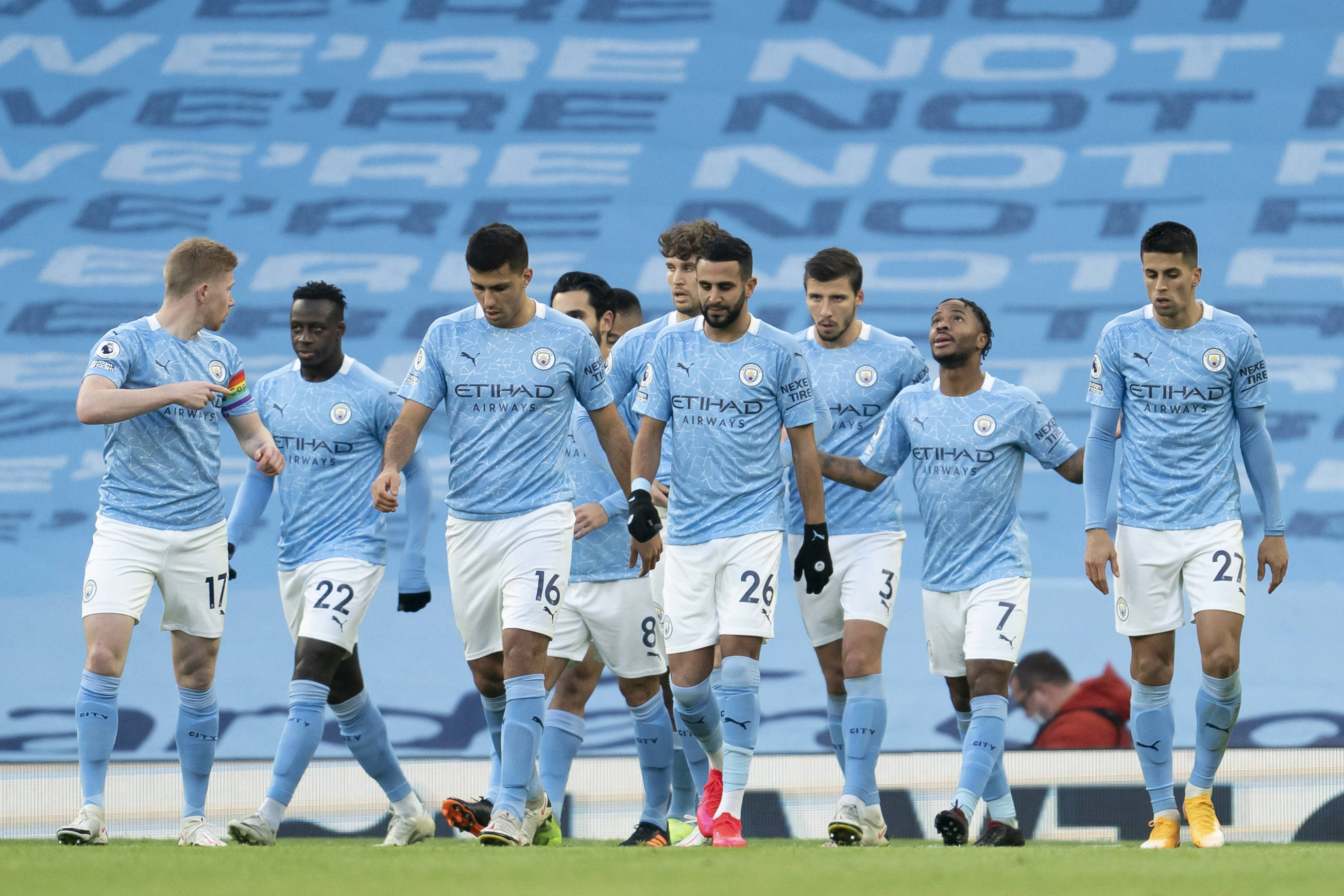 戴维对乌迪内斯的进球被吹越位，但VAR划线似乎存在问题（戴维战乌迪内斯进球被判越位，VAR画线引争议）