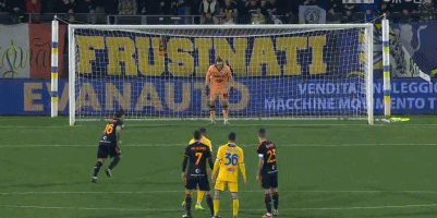 沪媒：常卫魏上任女足是相关领导的决定，并非完全由足协主导（沪媒：常卫魏执掌女足系相关领导拍板，足协并未完全主导）