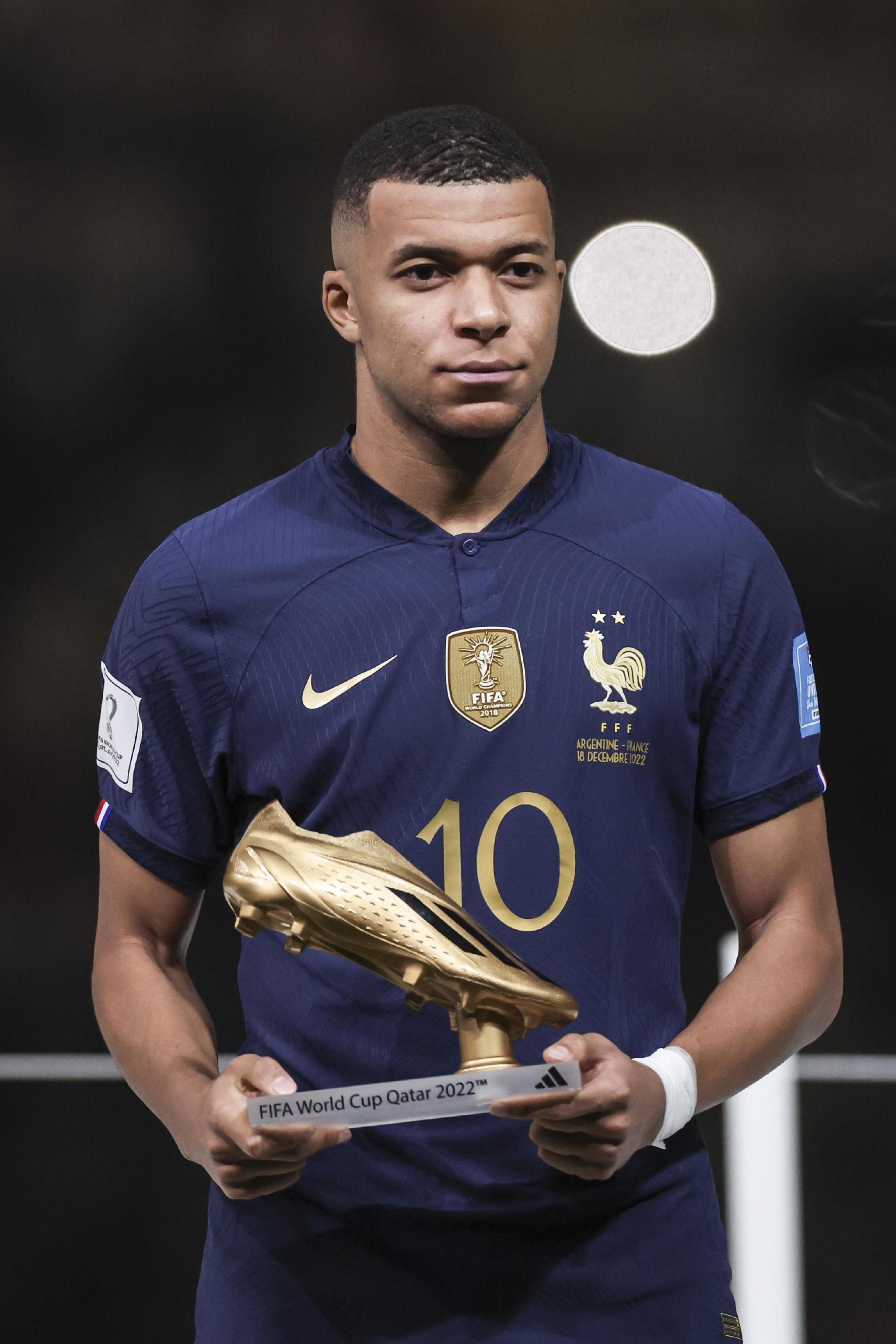 王曼昱横扫华裔名将，王楚钦11-4降维打击，国乒8-0韩国豪取5连胜（王曼昱横扫华裔劲敌，王楚钦11-4统治全场，国乒8-0韩国豪取五连胜）