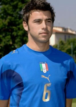 日本队击败德国队，张本美和横扫考夫蔓，香港队击败日本队（日本队击退德国队，张本美和零封考夫蔓，香港队力克日本队）