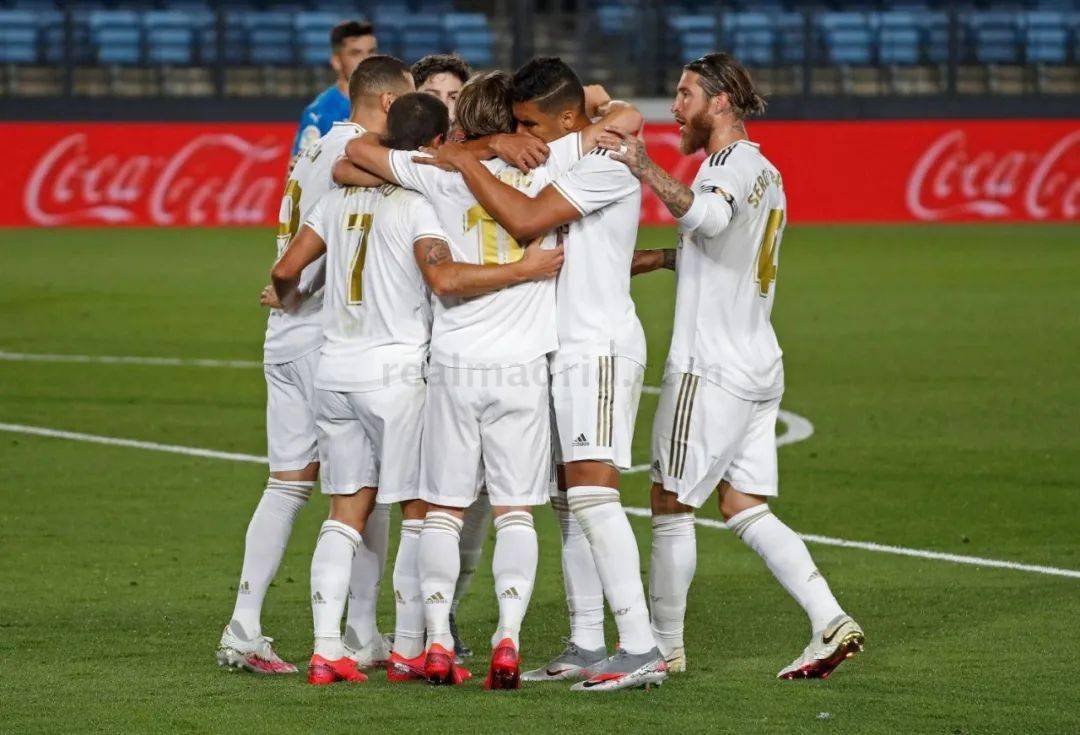 西甲：巴萨4-1大胜瓦伦西亚（西甲：巴萨4-1轻取瓦伦西亚）