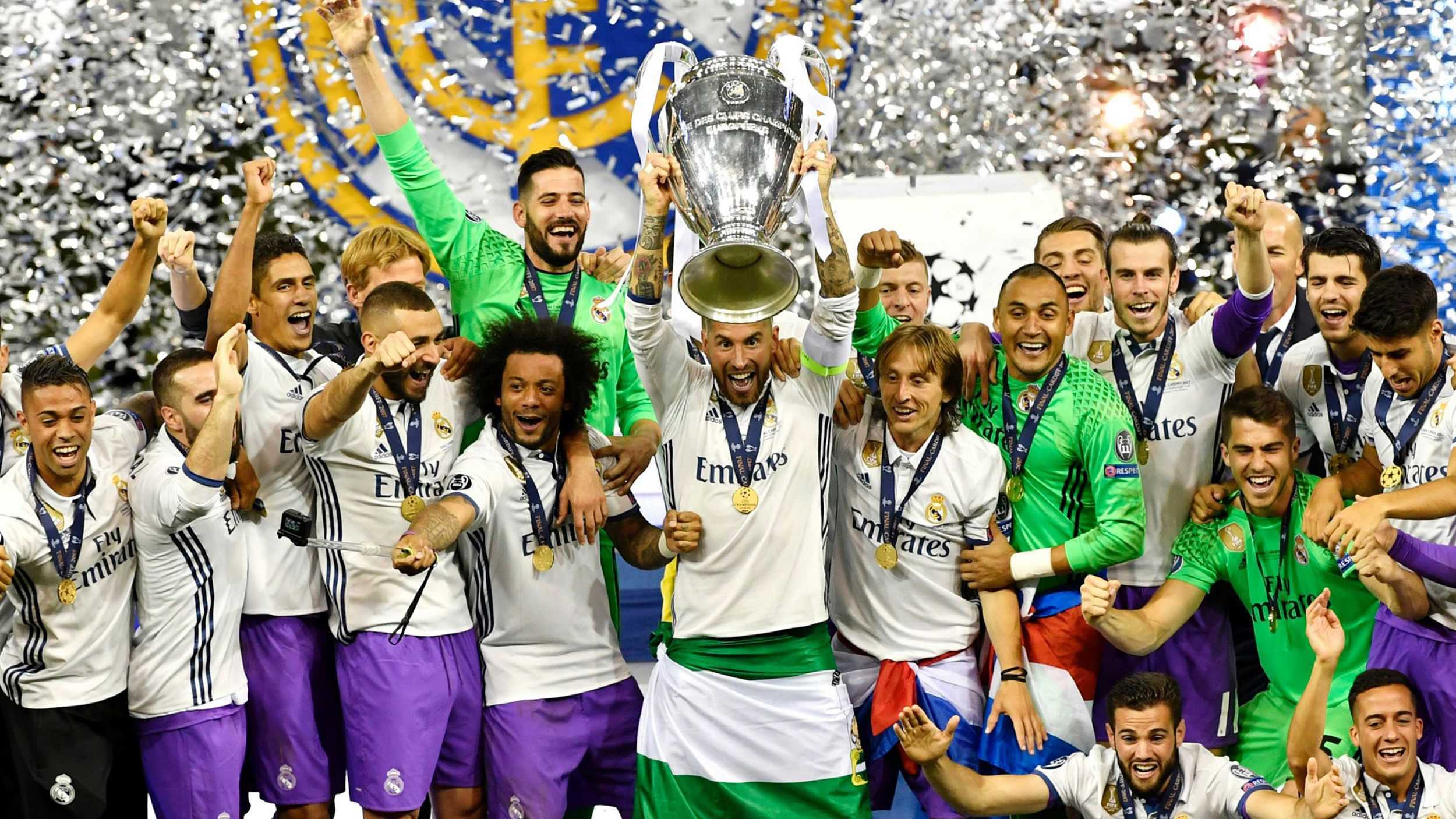 斯通斯：改打五后卫是教练的临场决定；真为福登感到开心（斯通斯：五后卫是教练临时调整，我真心为福登高兴）