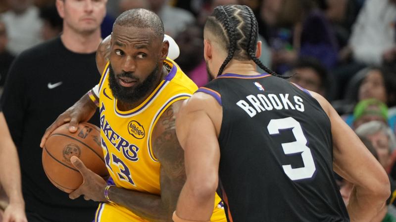 拉齐奥球迷抗议俱乐部导致球场空荡荡，洛蒂托：我不接受威胁（球迷抗议致拉齐奥主场冷清，洛蒂托回击：绝不接受威胁）