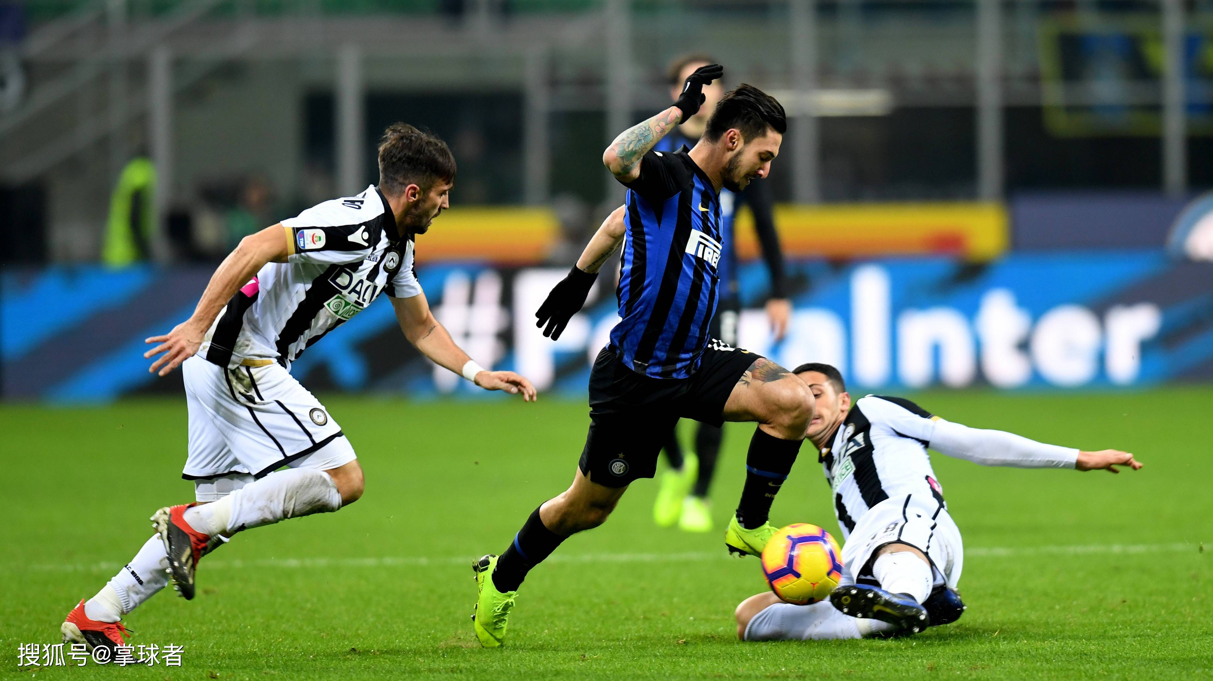 阿斯预测皇马首发：阿诺德替补，卡马文加替下小马出任右边锋（《阿斯报》预测皇马首发：阿诺德无缘先发，卡马文加顶替小马出任右边锋）