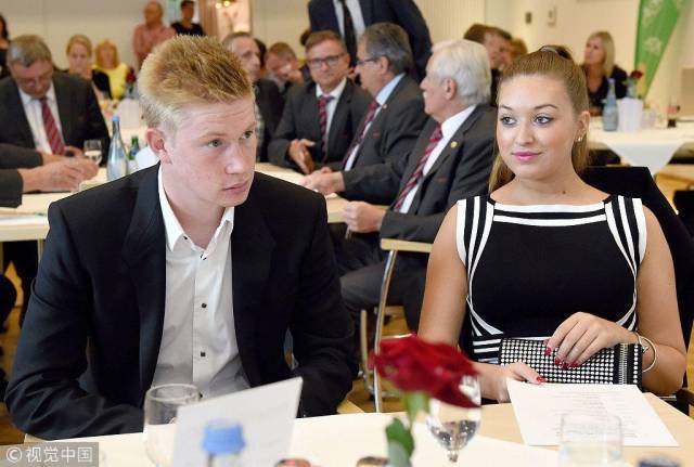 官方：马马当选非洲年度最佳新人；此前助摩洛哥U20世界杯夺冠（官宣：马马荣膺非洲年度最佳新人，曾助摩洛哥U20夺得世界杯冠军）