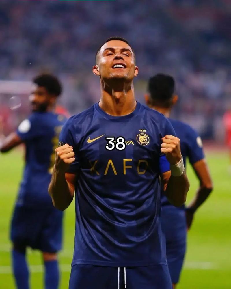 NBA球员专访：詹姆斯谈团队合作,（詹姆斯专访：解读团队合作之道）